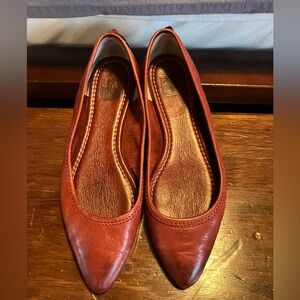 Frye Women's Regina Pointed Leather Flats in Rust Brown